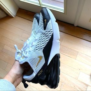 Nike 270s, sz 10 - good condition!